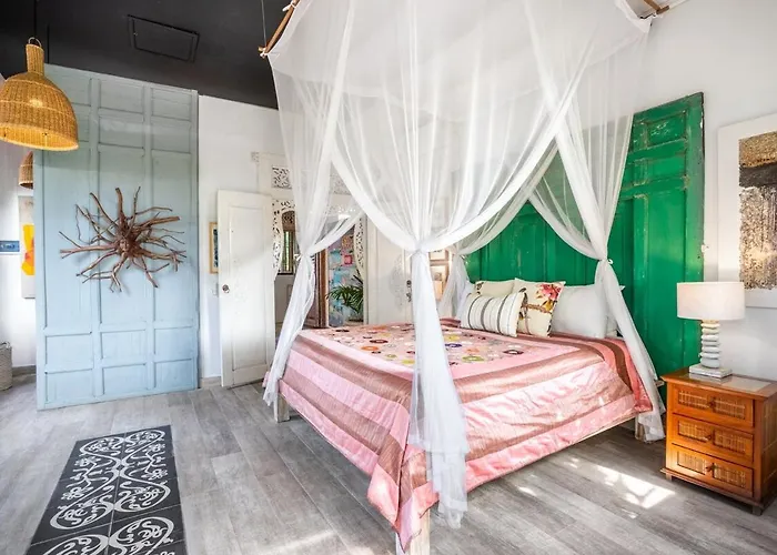 Where Art And Relaxation Meet In Tropical Paradise Villa