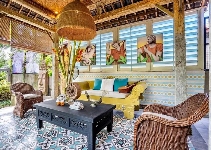 Where Art And Relaxation Meet In Tropical Paradise *