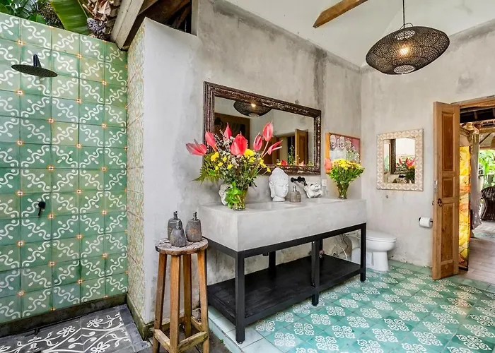 Where Art And Relaxation Meet In Tropical Paradise Villa