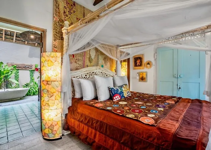 Where Art And Relaxation Meet In Tropical Paradise Villa *