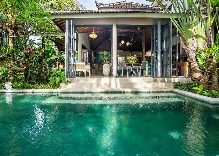 Where Art And Relaxation Meet In Tropical Paradise Villa *