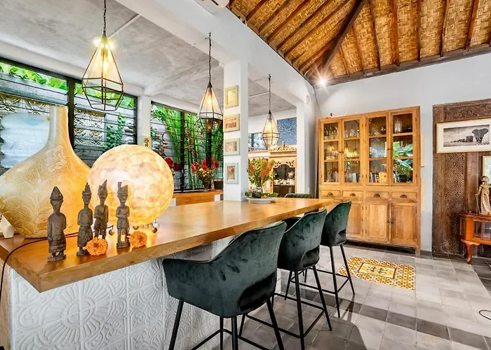 Villa Where Art And Relaxation Meet In Tropical Paradise