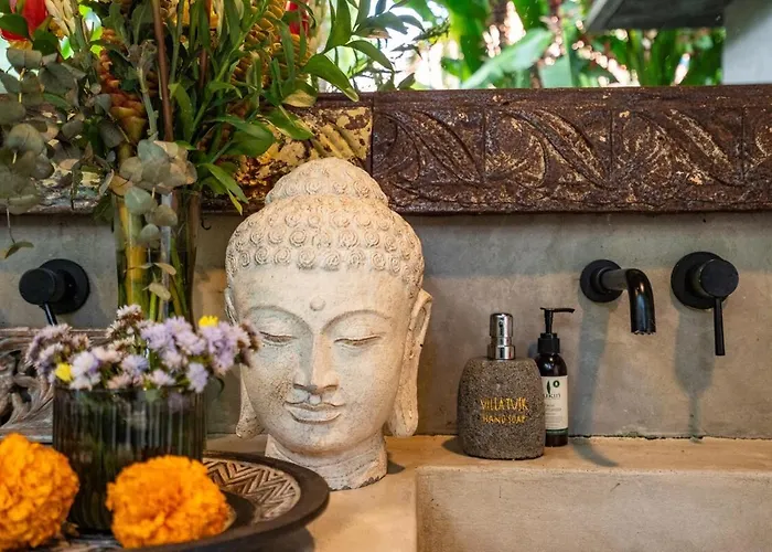 Where Art And Relaxation Meet In Tropical Paradise Villa *