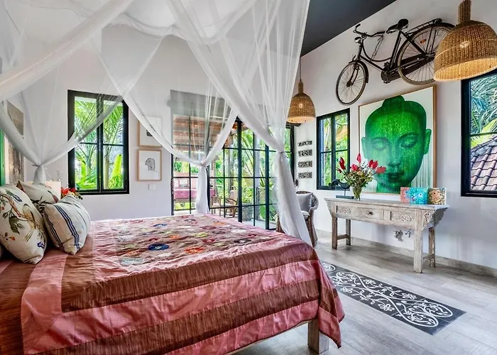 Where Art And Relaxation Meet In Tropical Paradise *