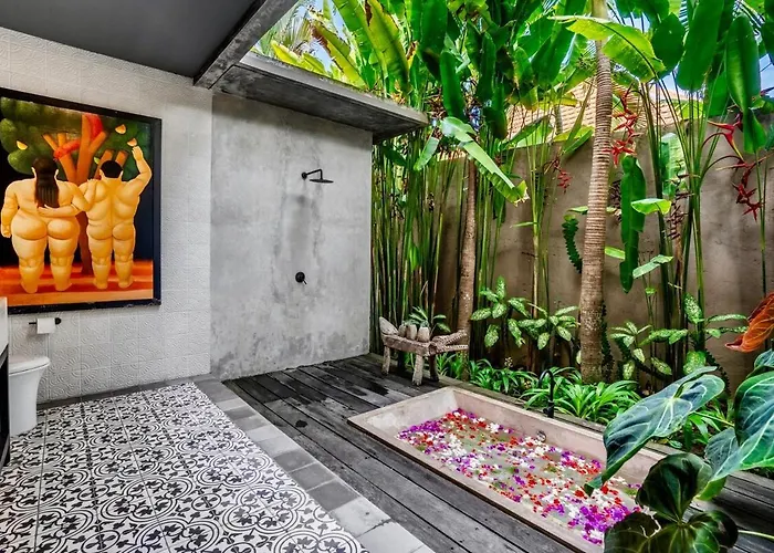 Where Art And Relaxation Meet In Tropical Paradise *